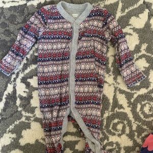 Old navy unisex 3-6 month outfit